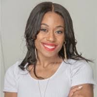 Ashley Edwards's Instagram, Twitter & Facebook