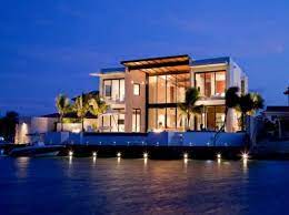 We used to have a big tree that shaded this end but it had to come down a… enjoy a cottage holiday at barefoot beach house. Big Modern House By The Beach Novocom Top
