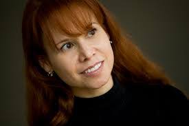 Suzanne Stratton's Instagram, Twitter & Facebook