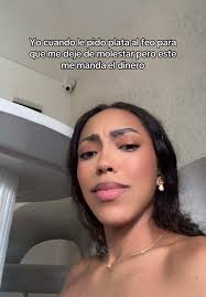 Luisa Salas Pidiendo Dinero