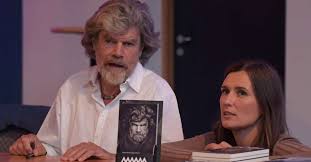 Con lui è la sua compagna nena holguin, una fotografa canadese che ha sangue pellerossa nelle vene. Messner E La Vita Privata Al Mio Fianco Una Nuova Compagna Bolzano Alto Adige