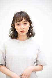 ファッションアイコン 高橋愛の髪型 肩上ウェーブボブ がかわいい 最新ウェーブボブ特集 bangs バングス ウェーブボブ ボブ 髪型