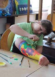 Pippi långstrump (pipi dlouhá punčocha), autorčino nejslavnější dílo vypravující na hranici reality a dobrodružné pohádky příběh devítileté osiřelé dcerušky námořního kapitána, která po otci zdědila nebojácnost a umí si ve všech životních situacích poradit. Puncochy Pro Pipi Zusbph Album Na Rajceti