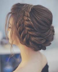 Coiffure cheveux mi long tresse sur le coté. Quelle Coiffure De Mariage Avec Des Cheveux Mi Longs Pensees De Ronde