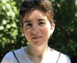 Karen Mead's Instagram, Twitter & Facebook