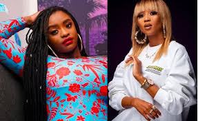 Former rhythm city actress amo chidi who used to play the role of reneilwe on the show is now living an expensive lifestyle. Rhythm City Actress Samkelo Ndlovu And Rapper Moozlie Confront Each Other At Night A Club Video Winnaijatv