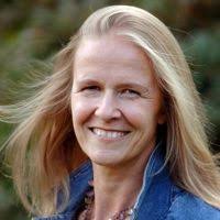 نینا وگر نویسنده کتاب کریسمس در مدرسه ی شبانه روزی