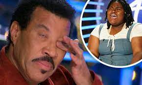 American Idol Lionel Richie Openly Weeps After Being Moved By Teenager Ronda Melton During Audition Daily Mail Online