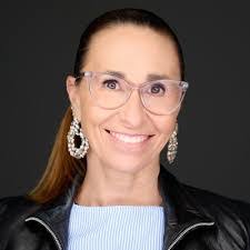 Donna Declementi's Instagram, Twitter & Facebook