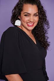 Mandy Little's Instagram, Twitter & Facebook