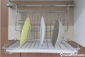 Harga mainland rak gelas gantung holder 6 cup minimalis tempat gelas hdk101. 8 Rekomendasi Rak Piring Gantung Yang Gak Bikin Dapur Tambah Sempit Rumah123 Com