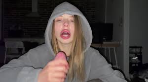 @EroBlooms video Tweet