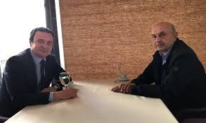 Vršilac dužnosti predsednika kosova gljauk (glauk) konjufca je poručio da je dobio garancije od premijera kosova aljbina (albin) kurtija i kandidatkinje samoopredeljenja za predsednicu vjose osmani, da će izmene zakona o izborima biti deo procesa dijaloga između vlasti i opozicije. Albin Kurti Kryeminister Vjosa Osmani Kryeparlamentare Ldk I Pergjigjet Vetevendosjes Infokus