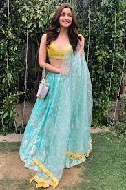 21 Alia Bhatt Dresses That Are Perfect For Millennial Bridesmaids Shaadisaga Bollywoodinfocus alia bhatt looking beautiful in yellow lehenga at akash ambani and shloka mehta wedding subscribe to. 21 alia bhatt dresses that are perfect