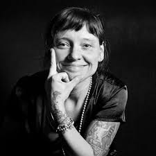 Michaela Thomas: Největší nesmysl západní civilizace je Coca Cola