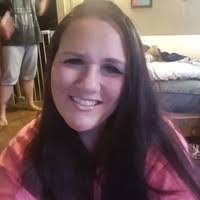 Leah Lemmon's Instagram, Twitter & Facebook