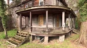 Abandoned House In The Woods With Old Cars Abandoned Houses Abandoned Mansion For Sale Old Abandoned Houses