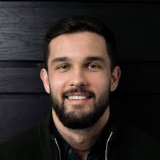 Coinbase just paid $25M for the most expensive podcast EVER existed. Joe  Rogan? No. It was for 8 episodes of the Up Only podcast hosted by Cobie.  This deal made it the