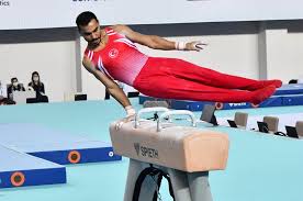 Olimpiyatlara 1 aydan kısa süre kala var gücüyle çalıştığını belirten sporcu, katar'daki dünya kupası 'ndan altın madalyayla dönüyorum. Ferhat Arican Dan Altin Madalya Ntvspor Net