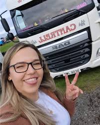 That trucker belly is coming along nicely 😂 just kidding, 18 weeks  pregnant 🤰☺️ #hgvdriver #lorrydriver #truckdriver #truckerwoman  #womantrucker #femaletrucker #femaletruckdriver #trucking #class1driver  #hgvdriver #workingmum #workingparent ...