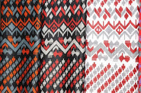 Sedangkan warnanya merupakan paduan dari warna gelap dan terang yang menandakan seperti ada tambalan pada motif itu sendiri. 34 Provinsi Motif Batik Indonesia Gambar Dan Keterangan