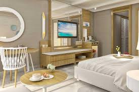 Antalya havalimanına 10 km, şehir merkezine 12 km mesafede şehre yakın avantajlı konumuyla dikkat çeken 95 bin metrekare alana yayılmış toplam 586 odası ile titanic beach lara tematik mimarisi, şık dekorasyonu, keyifli odaları ve samimi atmosferiyle misafirlerine muhteşem bir tatil deneyimi yaşatıyor. Titanic Deluxe Bodrum