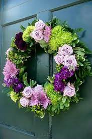 Hydrangeas are pink purple and green. Pin Van Patricia Ritterson Op Purple Flowers Bloemenkransen Bruiloft Kransen Paars Roze