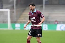 The initial corner odds is 9.5. Salernitana Pucino Ancora Insieme Rinnovo Fino Al 2021 Orgoglioso Di Poter Vestire Ancora Questa Maglia Salernitana News Il Magazine Sportivo Sulla Salernitana