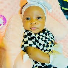 Sarah Keppel's Instagram, Twitter & Facebook