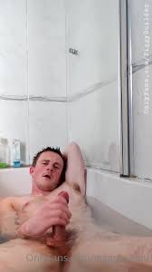 PiggyBuilder-18 - BussyHunter.com (Gay Porn)