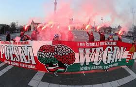 Pewne zwycięstwo reprezentacji polski w piłce ręcznej z urugwajem (30:16) oraz wygrana hiszpanów z niemcami (32:28) znacznie poprawiają sytuację piłka ręczna. Kibice Na Meczu Hokeja Polska Wegry Kibice Net