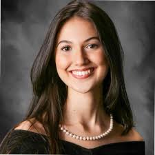 É com muito entusiasmo que venho compartilhar minha experiência na  Galapagos Capital durante essas férias, onde atuei como Summer Intern na  área de Operações.