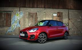 The vehicle is equipped with suzuki's very own advanced forward detection system. Praxistest Suzuki Swift Sport Hybrid Die Fahrmaschine Unter Strom Gesetzt Gas Junky