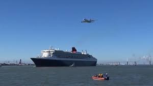 St Nazaire The Bridge 2017 Queen Mary2 Et L Airbus A380 Pays De La Loire Airbus A380 Saint Nazaire