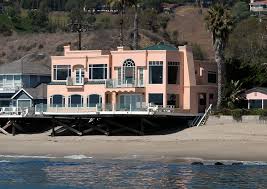 Pin On Celebrities Homes