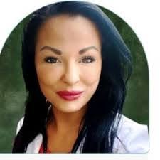 Heather Moy's Instagram, Twitter & Facebook