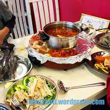 For example, consider a bus route passing through district a to e in alphabetical order. Meletop Steamboat Grill Tempat Makan Best Dan Sedap Di Johor Bahru Makan Angin Jalan Jalan Cuti Cuti