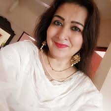 With Rubina Alvi as Lubna Sir Ayaz Khan as Ashraf And our Director Mr. Adeel  Qamar Khan NA'LAIQ Momina Duraid Productions