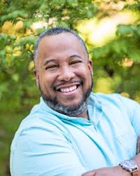 Steven Snead's Instagram, Twitter & Facebook