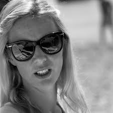 I wanna give my Hubby his flowers because he is the mvp for sickeness and  health vow he has help me thru this trying time in our lives love you to the