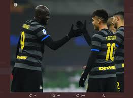 Leading top scorer right now is cristiano ronaldo, juventus scoring 15 goals. Top Skor Liga Italia Cetak Dwigol Romelu Lukaku Tempel Ketat Cristiano Ronaldo