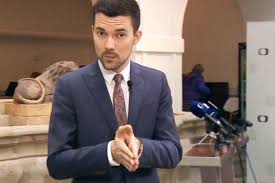 Z české televize odchází moderátor tomáš drahoňovský. Drahonovsky Odchazi Z Ct Jde Delat Do Prazdroje Mediar