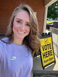 Kori Beck's Instagram, Twitter & Facebook