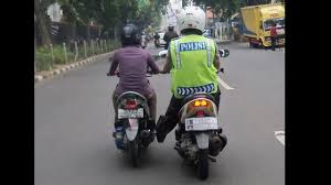 Cara memperbaiki sendiri masalah asap hitam pada pajero. Penyebab Sepeda Motor Tiba Tiba Embuskan Asap Hitam Otomotif Liputan6 Com