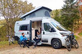 10 choses a savoir sur le nouveau burstner campeo a toit relevable fourgonlesite