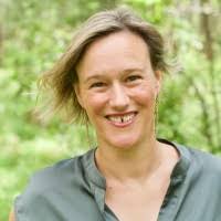 Dani Carman's Instagram, Twitter & Facebook