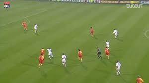 Lyon ile lens fransa lig 1 18. Video Lyon V Lens In Ligue 1 Title Shootout Besoccer