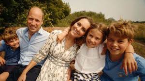 Los príncipes de Gales presentan a un nuevo miembro de la familia