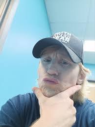 Aaron Mounts's Instagram, Twitter & Facebook