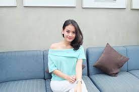 Biasanya pasangan yang baru menikah memiliki. Dinda Hauw Enggak Mau Nikah Muda Ternyata Ini Dia Alasannya